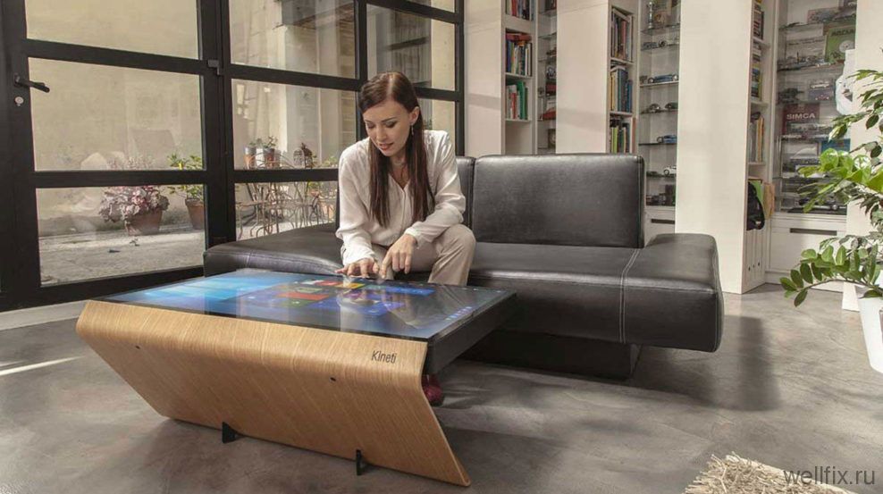 Сенсорный столик по типу Microsoft Surface Table