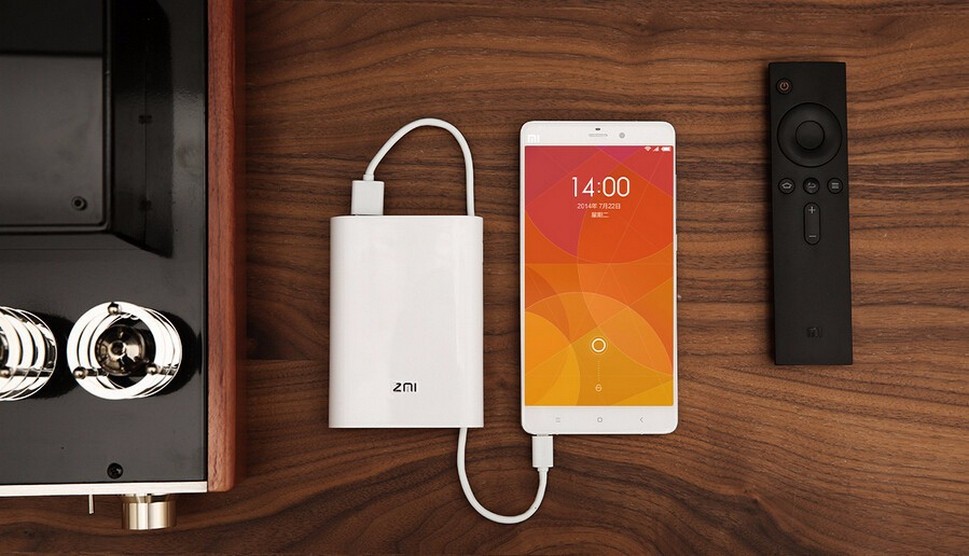 Внешний аккумулятор-роутер Xiaomi ZMI MF855 4G