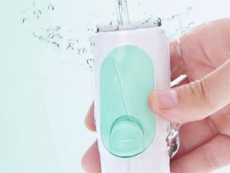 Триммер Xiaomi Yueli Electric Clipper Razor вблизи